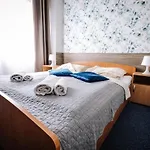 Hotel Dw Turysta Lichen Stary